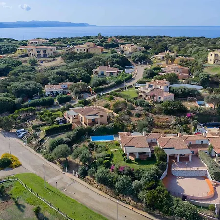 House And Apt. In 30366 Apartament Sassari