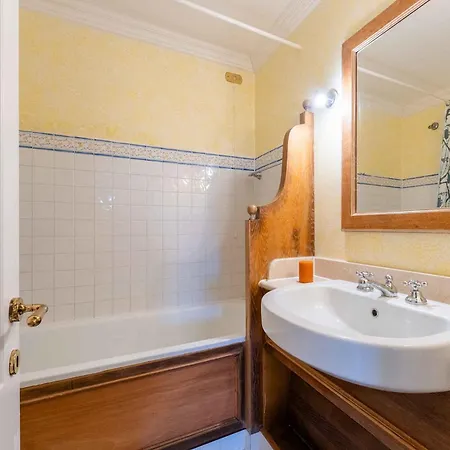 House And Apt. In 30366