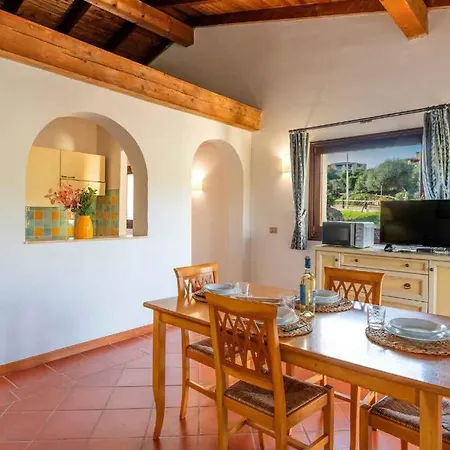 House And Apt. In 30366