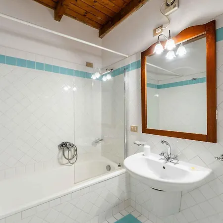 House And Apt. In 30366 * Sassari