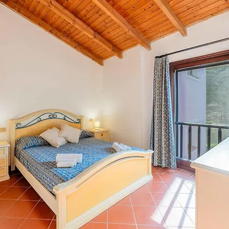 House And Apt. In 30366 Apartament Sassari