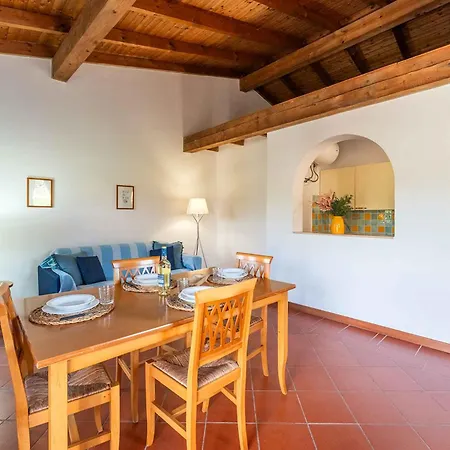 Apartament House And Apt. In 30366 Sassari